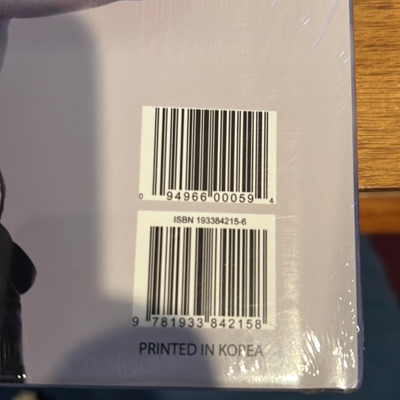 Colt 40 Book Vintage (New) - Picture 2 of 2